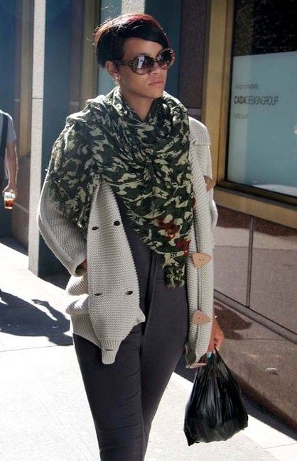 Celebrities Fall Looks With A Scarf