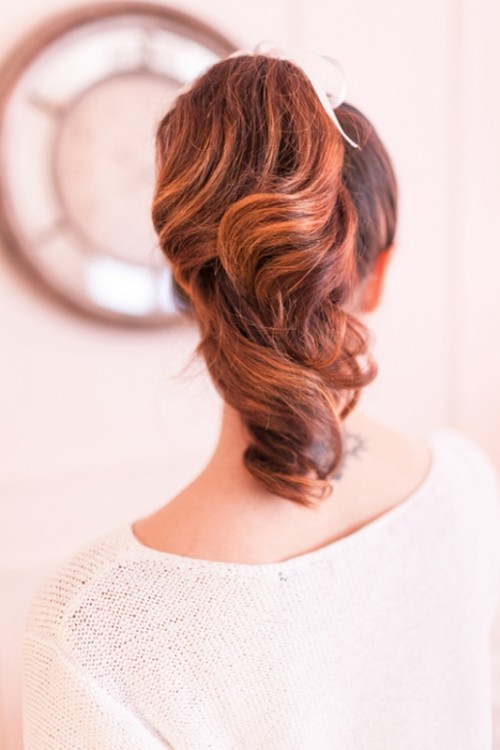 Charming DIY Parisian Ponytail For A Cozy Christmas Party