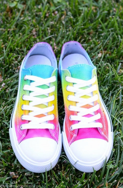 Cheerful DIY Rainbow Tie Dye Shoes