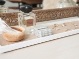 chic-and-easy-diy-golden-cosmetic-tray-6