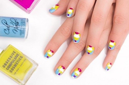 Colorful DIY Electric Circles Nail Art To Try