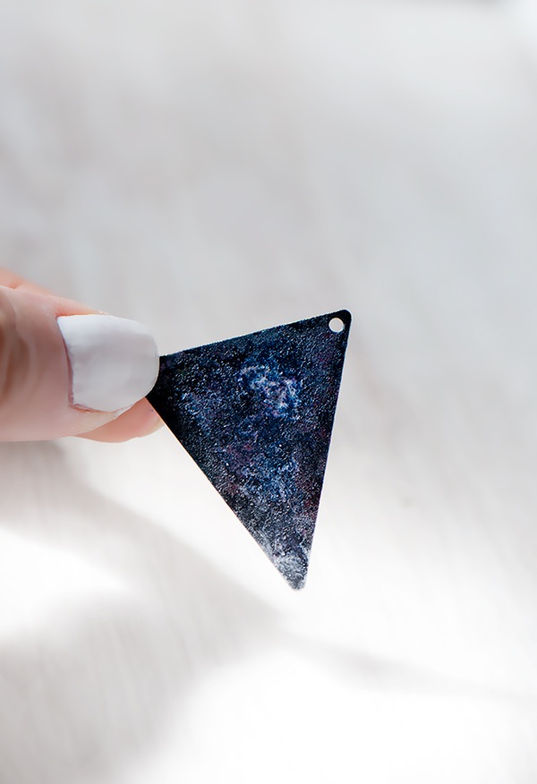 Cool and easy diy galaxy necklace  6