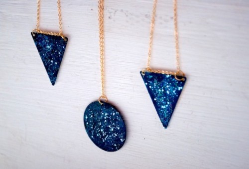 Cool And Easy DIY Galaxy Necklace