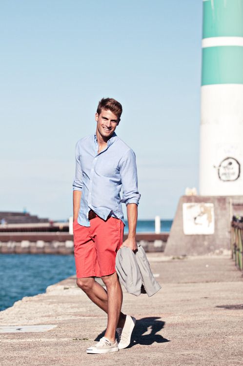 Cool And Relaxed Beach Men Outfits