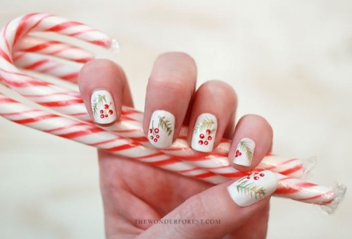 Cool DIY Holiday Nail Art With Spruce And Berries