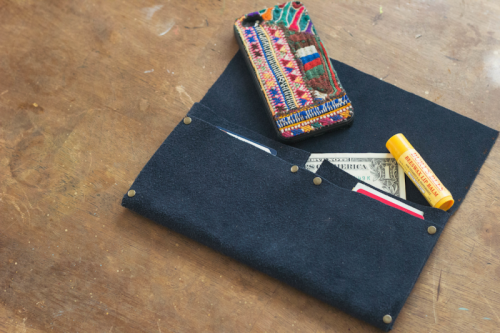 Cool DIY No Sew Clutch Of Leather