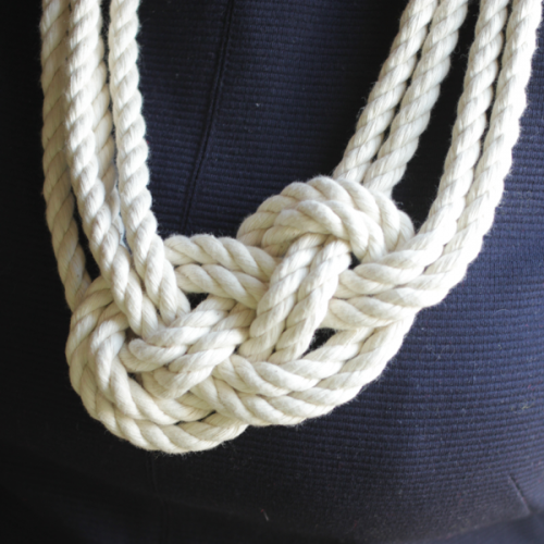 nautical rope necklace (via handmadeintheheartland)