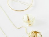 delicate-diy-wire-felt-bead-necklace-2