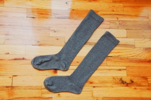 DIY Arm Warmers Of Knee Socks