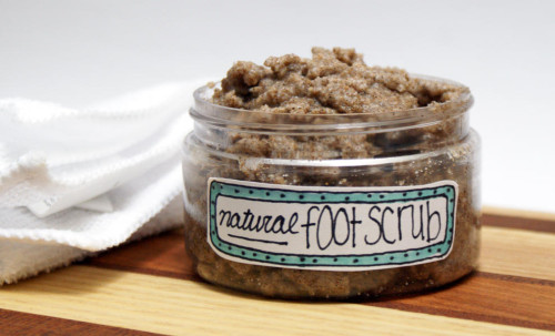 walnut and oils foot scrub