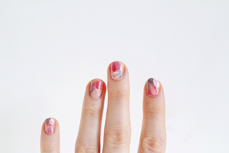 Picture Of diy brush stroke abstract manicure  5
