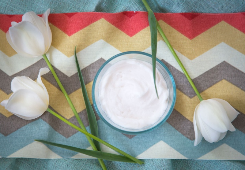 Picture Of diy coconut and arrowroot starch deodorant  1