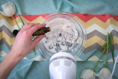 DIY Coconut And Arrowroot Starch Deodorant