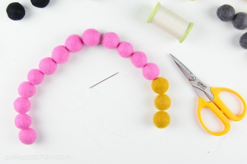 DIY Color Blocked Felt Ball Necklace