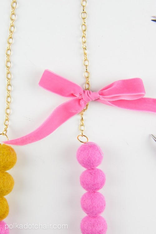 DIY Color Blocked Felt Ball Necklace