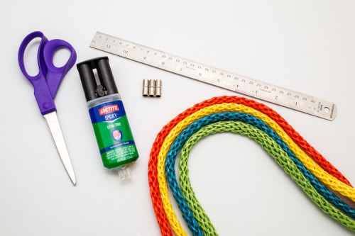 DIY Easy Colorful Raffia Bracelet