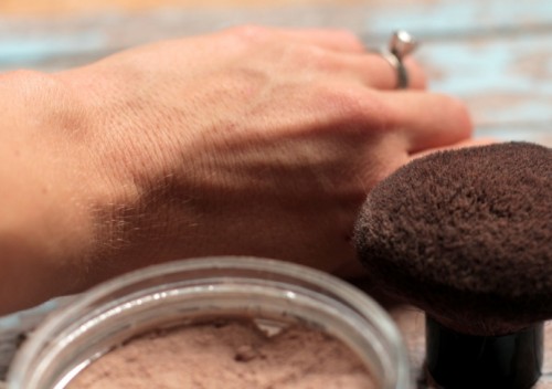 DIY Foundation Powder For Sensitive Skin