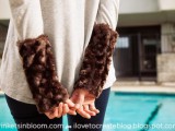 diy-furry-cuffed-t-shirt-for-fall-and-winter-6