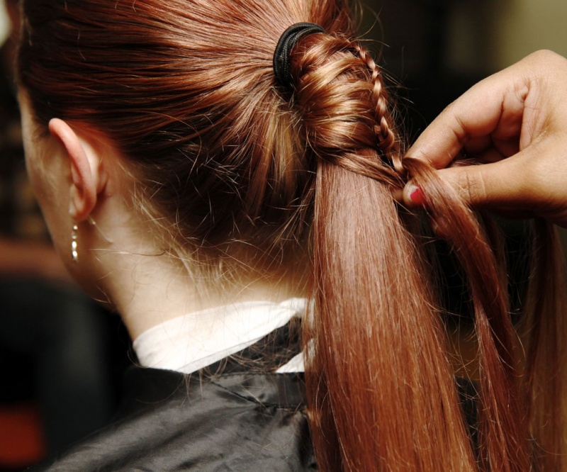 Diy ladder braid to fancy up your ponytail  4