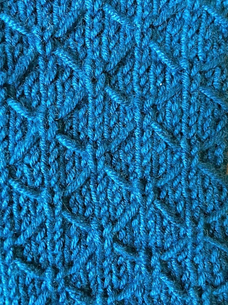 Diy lattice knit wrist warmers  3