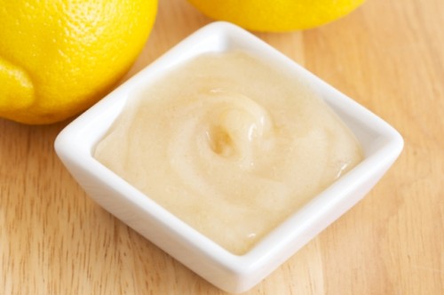 DIY Moisturizing Citrus Honey Lip Gloss