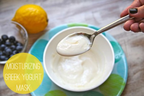 Greek yogurt face mask (via hellonatural)