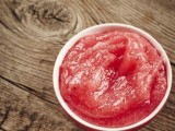 diy-raspberry-lime-sugar-scrub-2