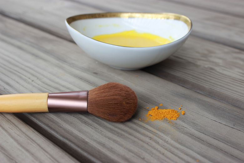 Picture Of diy turmeric mask for skin glow  2