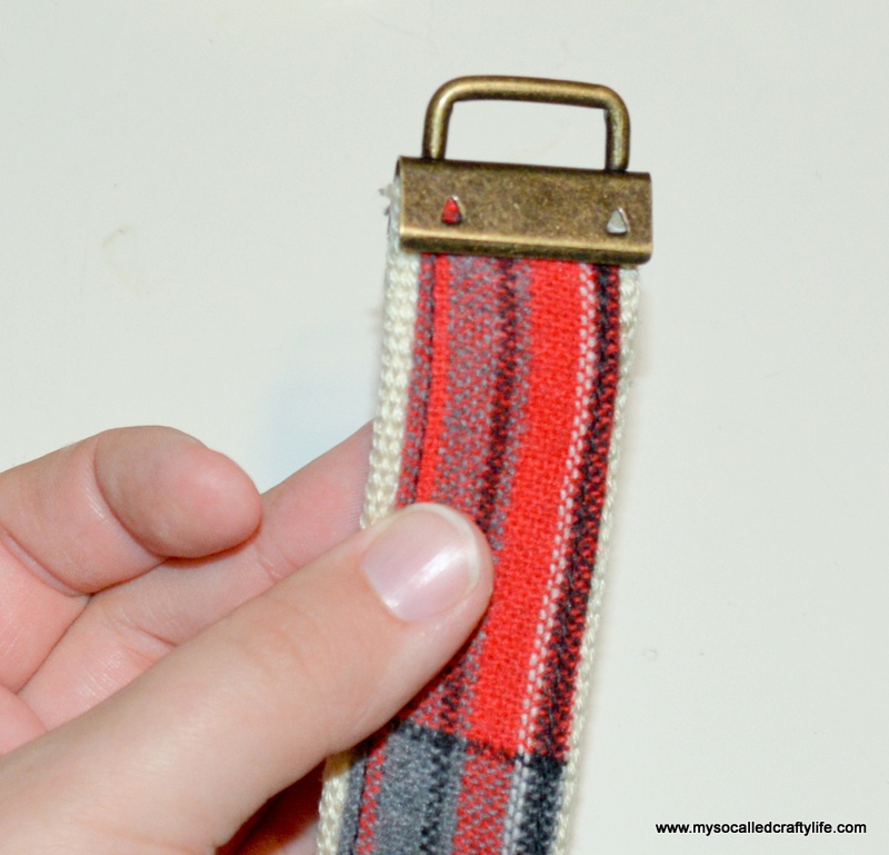 Diy vintage fabric and webbing key chain  8