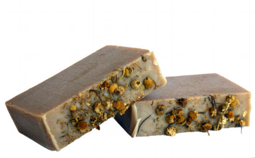 yogurt and herbs soap (via soapdelinews)