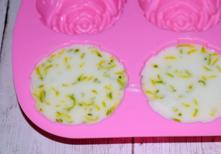 Diy zesty vanilla rose soap with a great smell  5