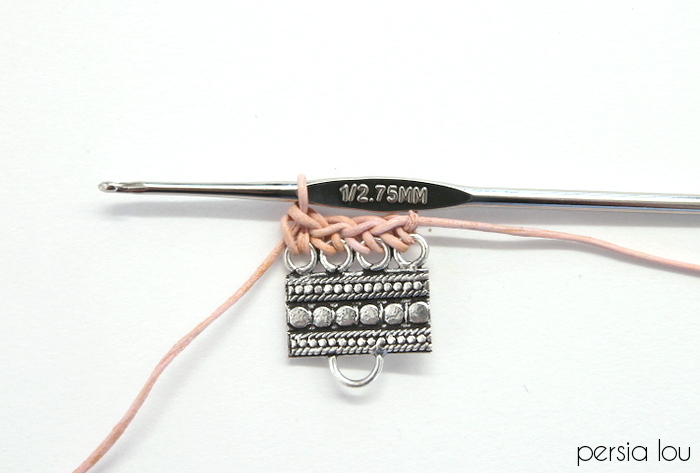 Dusty pink diy crochet leather bracelet  3