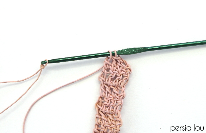 Dusty pink diy crochet leather bracelet  5