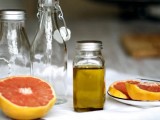 easy-diy-grapefruit-cellulite-scrub-3