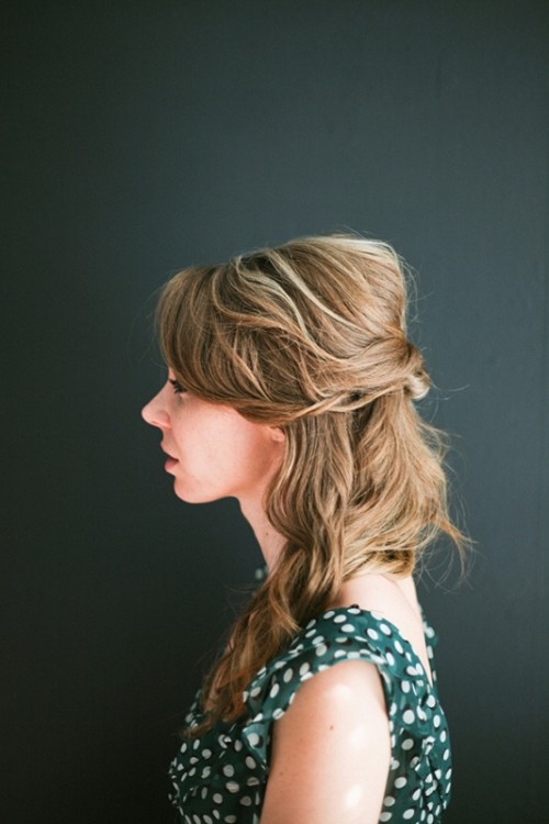 Easy DIY Topsy Half Up Hairstyle For Valentine’s Day Dinner