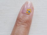 festive-and-fun-diy-dotted-nail-design-2