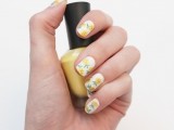 funny-diy-pineapple-nail-art-to-try-1