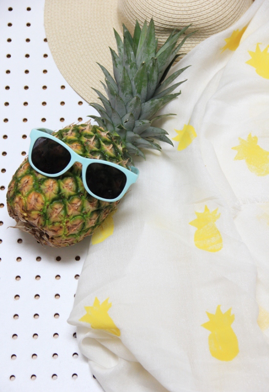 Funny diy pineapple scarf to wear in summer  2