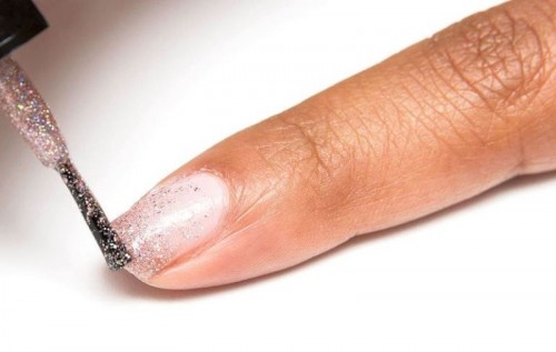 Girly DIY Pink Ombré Glitter Manicure