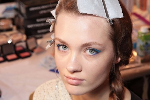 Hot 2014 Trend: 12 Ideas To Rock Aqua Blue Eyeliner