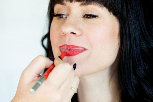 How To Apply Lipstick And Make It Last All Day