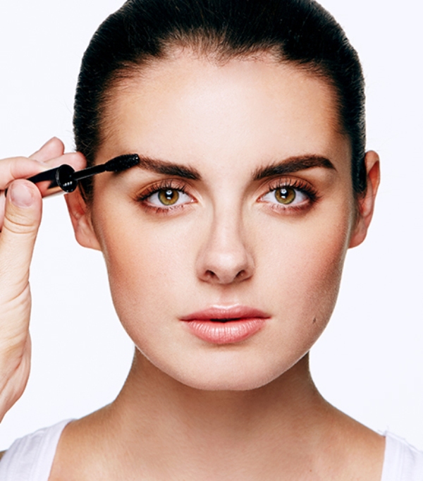 How to get cara delevignes eyebrow look  6