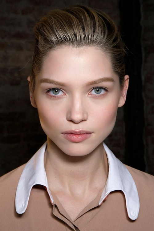 How To Get Gorgeous Dewy Skin: 3 Tricks And 10 Ideas
