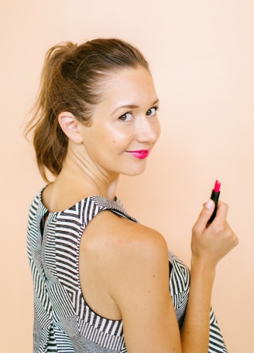 How To Pull Off A Bright Lip And Bare Face Look