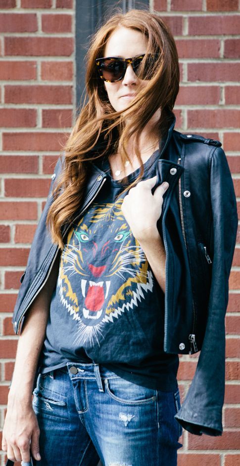 How To Rock Graphic T Shirts: 19 Ideas