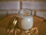 moisturizing-diy-oatmeal-and-shea-butter-body-lotion-2
