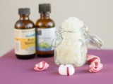 moisturizing-diy-peppermint-and-vanilla-body-scrub-1