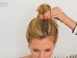 perfect-diy-messy-bun-for-any-occasion-3