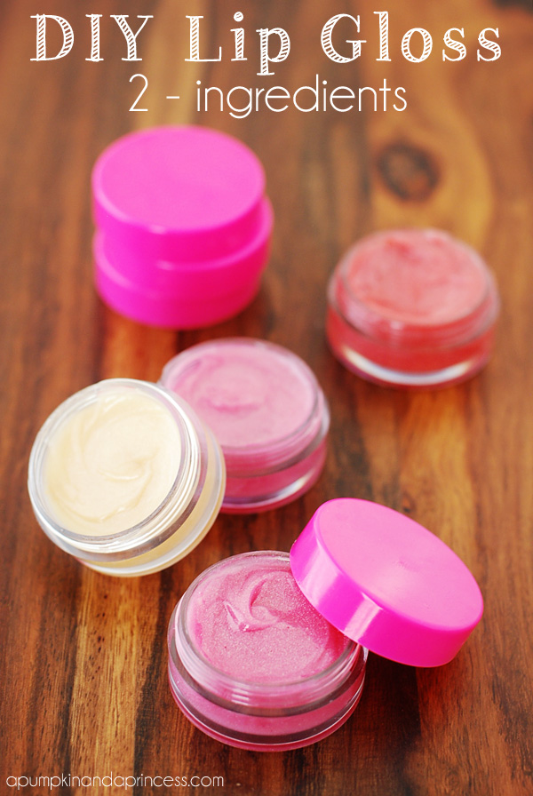 pink lip gloss (via apumpkinandaprincess)