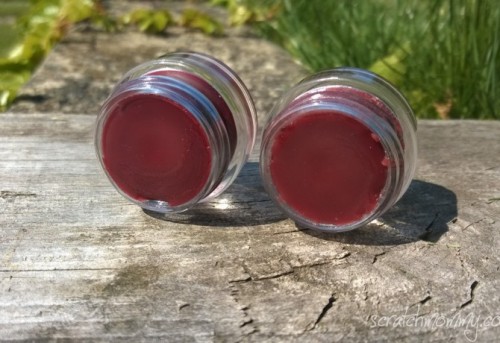 oils infused colorful lip gloss (via scratchmommy)